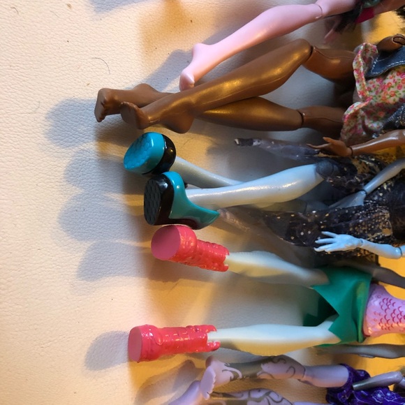 Lot of 5 Monster High Dolls Twyla, Lagoona Blue, Abby, Claudia Wolf - Picture 12 of 13